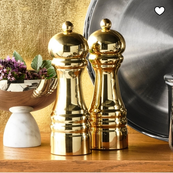 Williams Sonoma Gold Salt & Pepper Shakers,Color Brass, Retail Price $249.95US - Picture 2 of 11